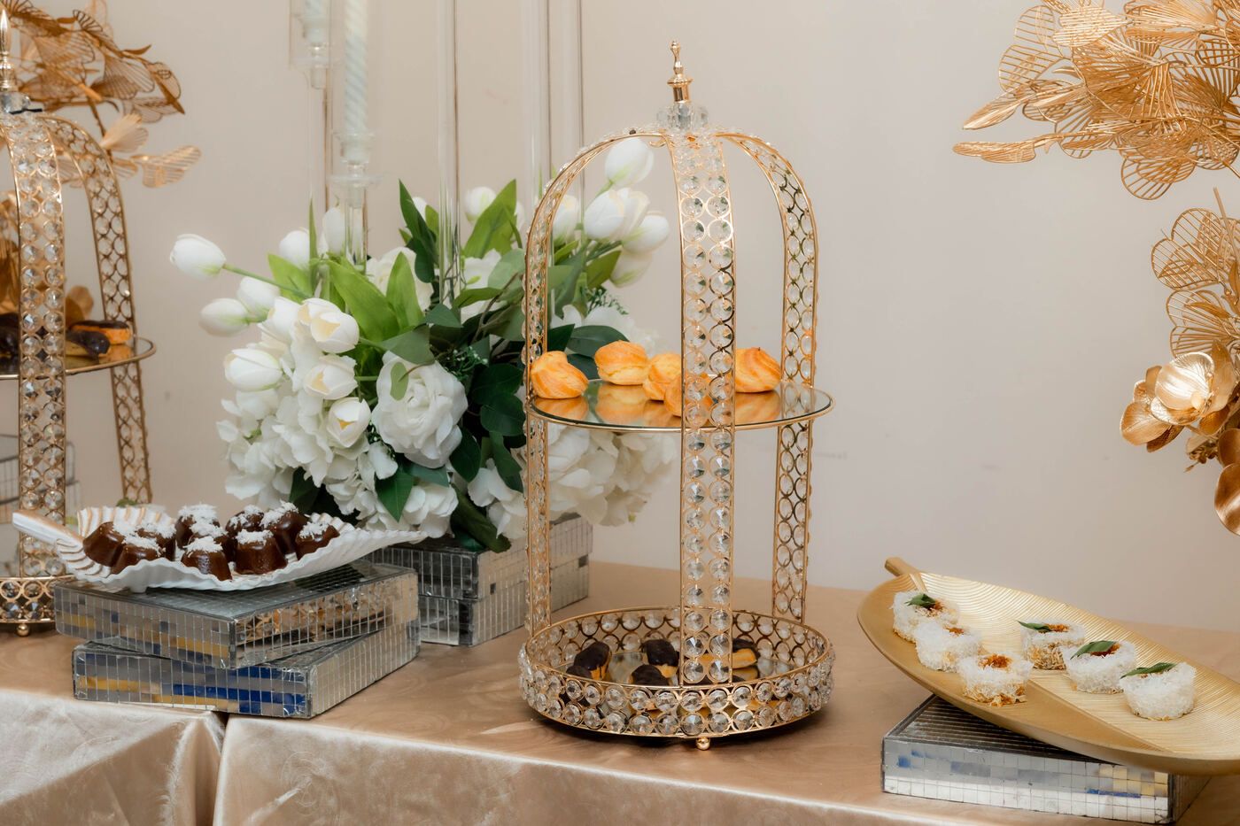 Refreshment display with tiered serving stands