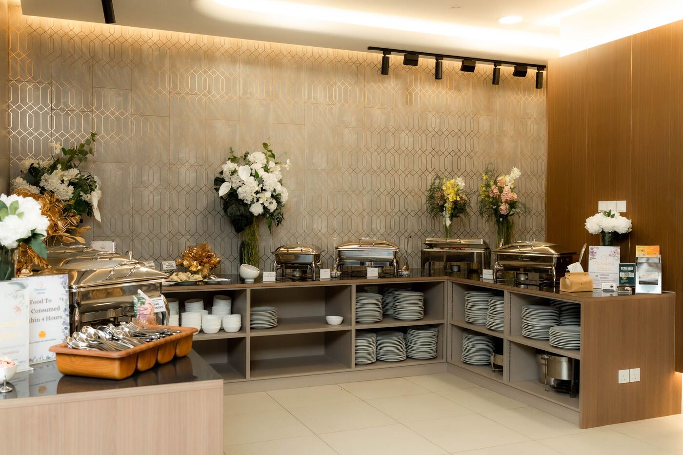 Food service corner at De Villa